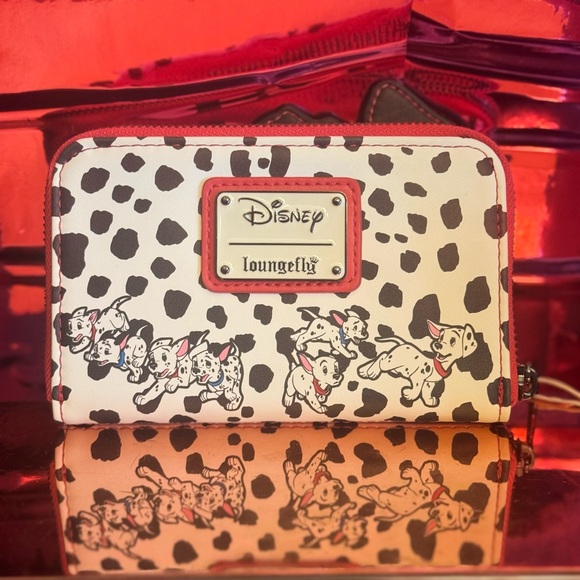 Loungefly Disney Villains Cruella de Vil Wallet - Picture 2 of 2